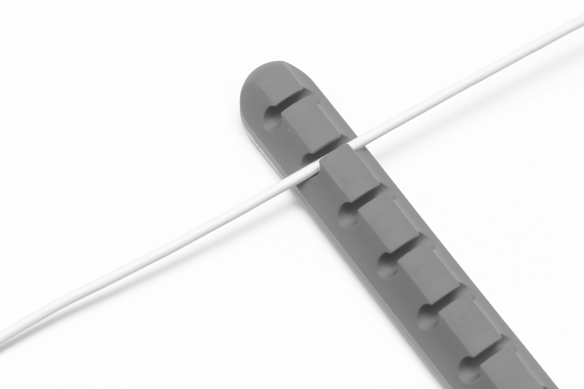 買ってよかった!ネット配線が劇的に整うおすすめアイテム7選